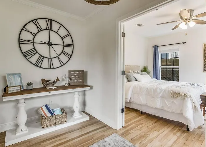 The East Hill Escape, A Bay View Beachy