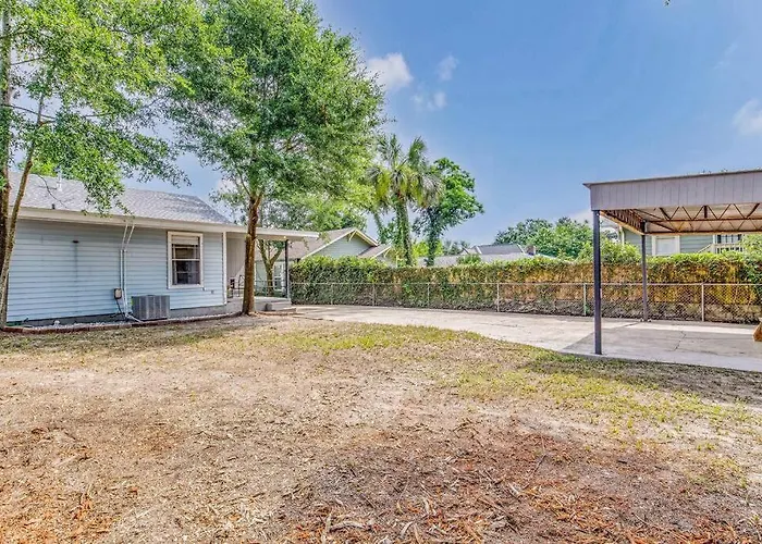 The East Hill Escape, A Bay View Beachy Pensacola