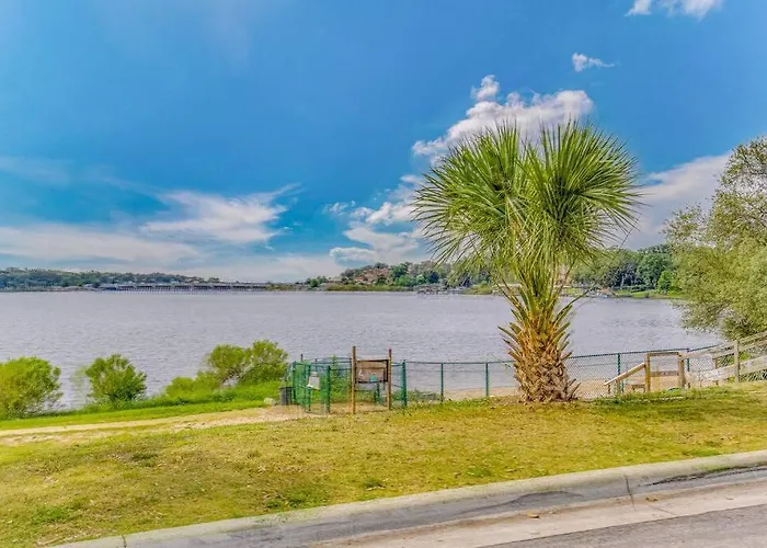The East Hill Escape, A Bay View Beachy Holiday home